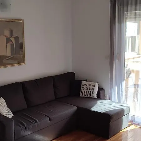 Apartment Ariela Near Garden Tisno