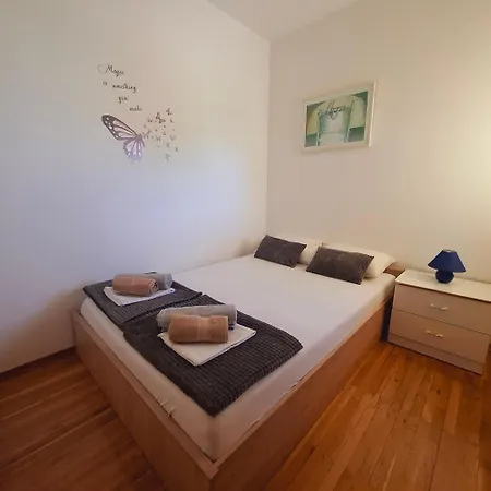 Apartman Ariela Near Garden Tisno